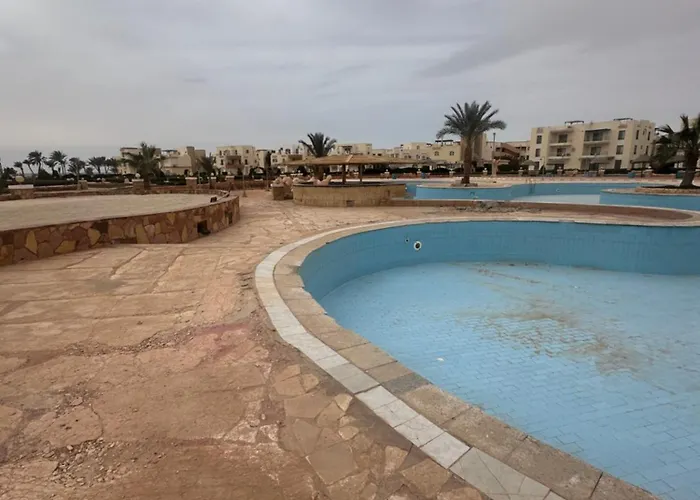 ريفيرا 1 * Rasz Szedr